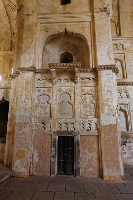 Orchha-Temples et cénotaphes-006